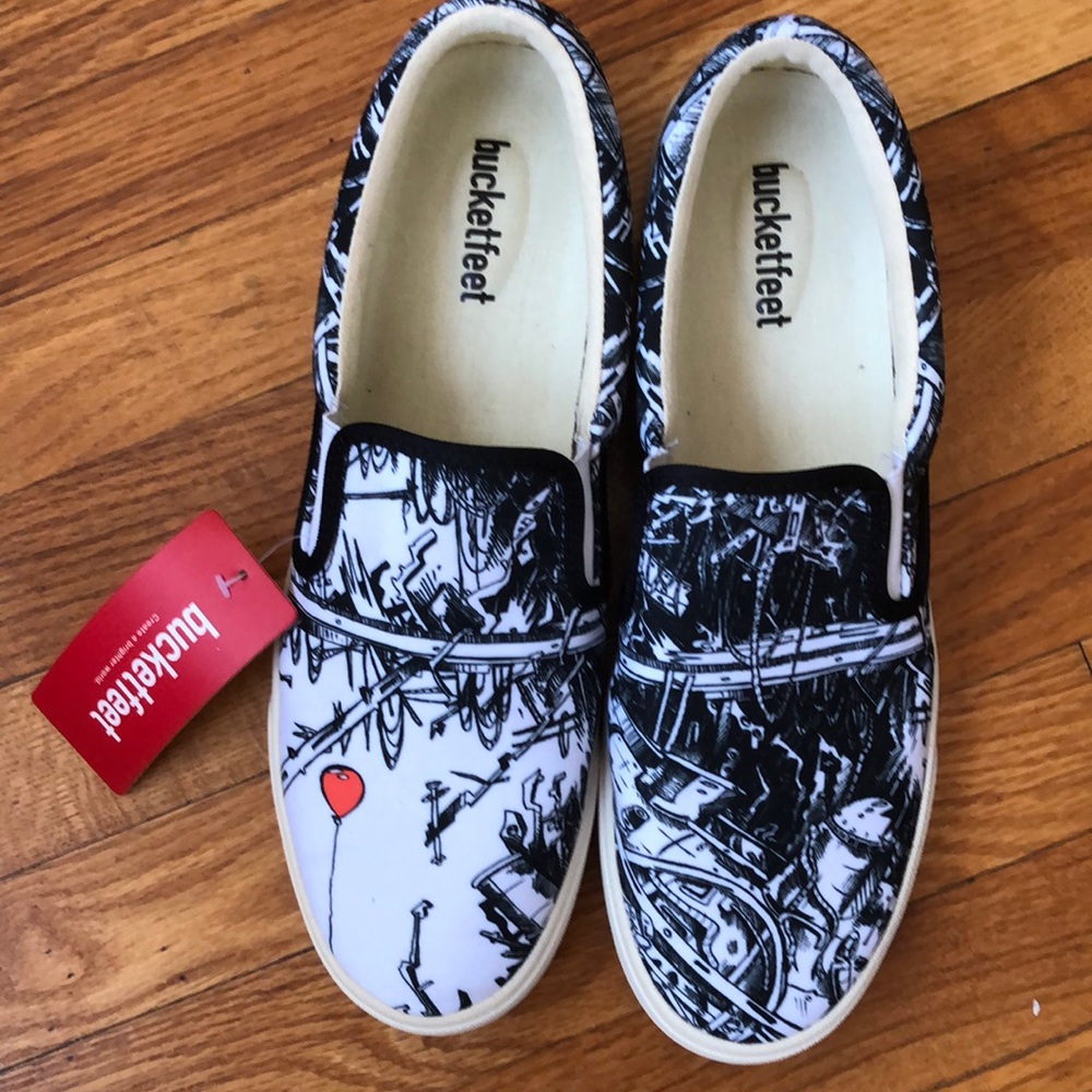 Bucketfeet Slip On Sneakers Animation Multicolor W12.5 M11